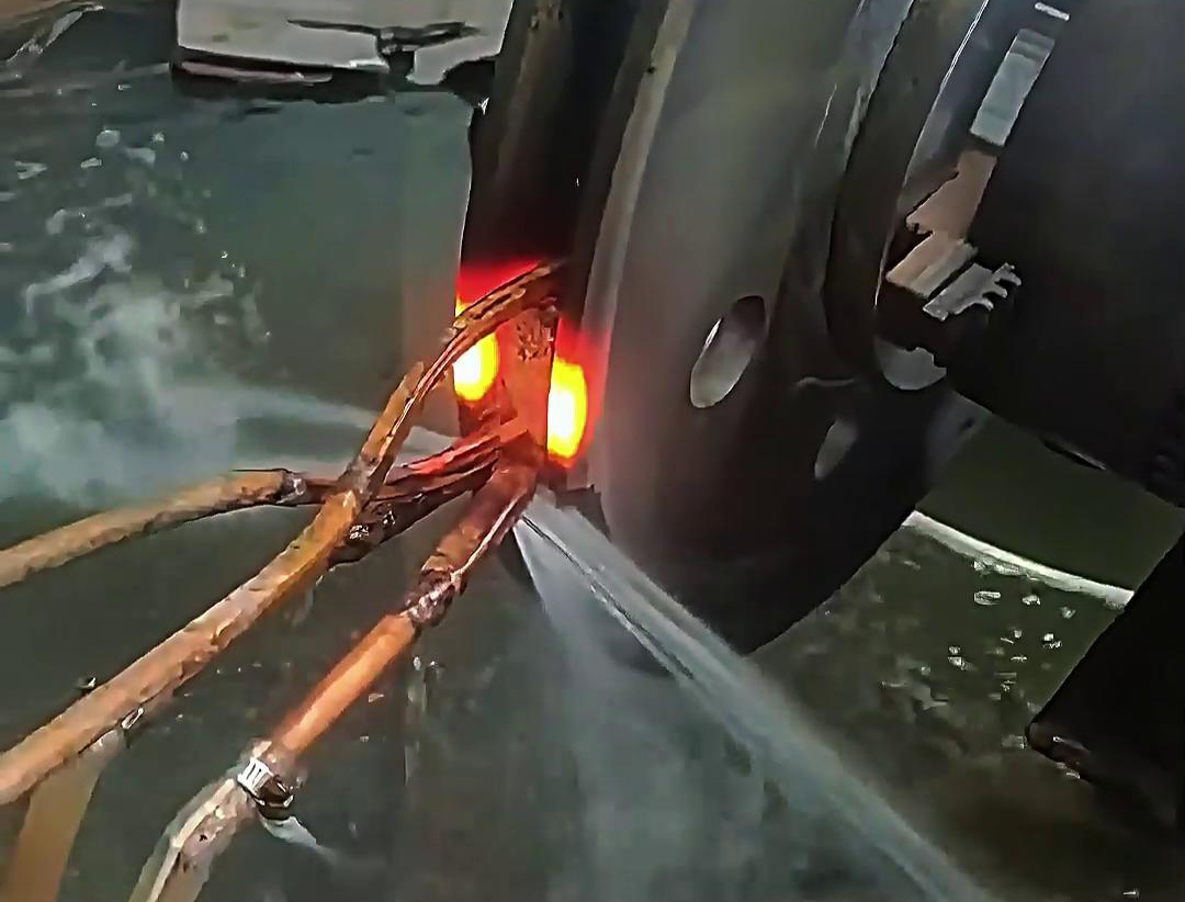 卷?yè)P(yáng)機(jī)卷筒繩槽、提升絞車?yán)K輪槽等部件高頻淬火處理